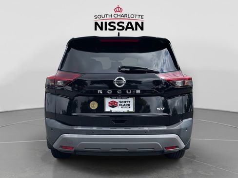 Used 2021 Nissan Rogue SV w/ Premium Package FWD image 5