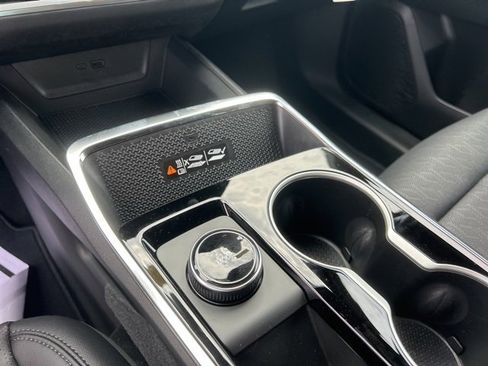 New 2026 Chevrolet Equinox LT w/ Convenience Package II image 26