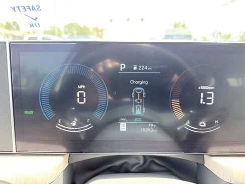 Used 2024 Hyundai Sonata SEL FWD image 27