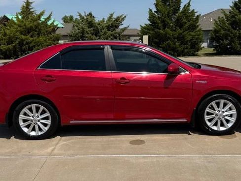 Used 2013 Toyota Camry XLE FWD image 7