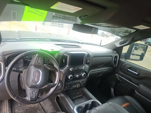 Used 2023 GMC Sierra 3500 AT4 AWD/4WD image 12