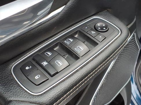 Used 2020 RAM 1500 Laramie image 13