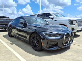 Used 2022 BMW 430i Coupe w/ M Sport Package RWD video 1