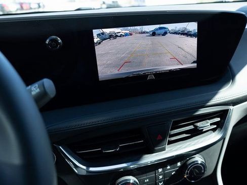 Used 2025 Buick Encore GX Preferred image 13