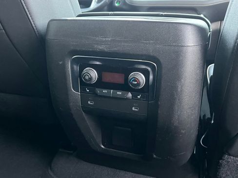 Used 2022 Chevrolet Tahoe Premier AWD/4WD image 25