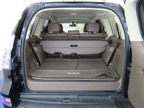 Used 2018 Lexus GX 460 Luxury image 12