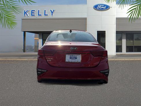 Used 2021 Kia Forte LXS FWD image 4
