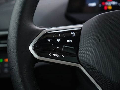 Used 2023 Volkswagen ID.4 Pro S image 25