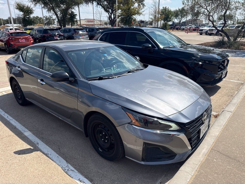 Certified 2024 Nissan Altima 2.5 S FWD image 8