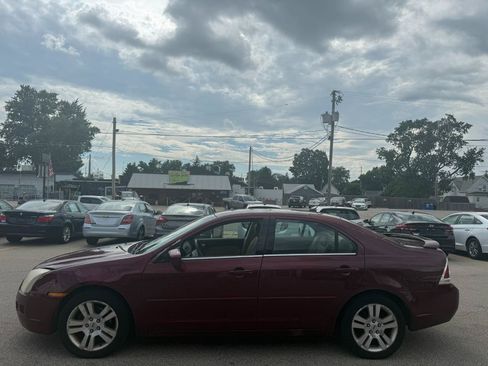 Used 2007 Ford Fusion SEL FWD image 2