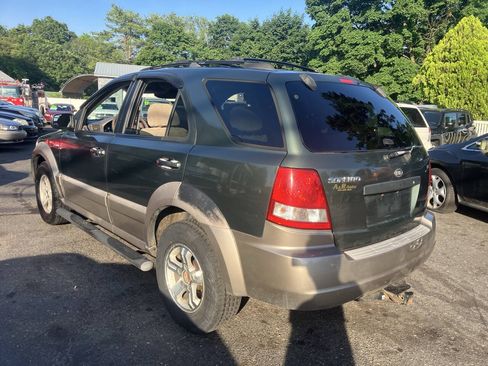 Used 2004 Kia Sorento EX AWD/4WD image 9