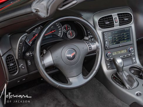 Used 2007 Chevrolet Corvette Convertible w/ Preferred Equipment Group RWD image 20