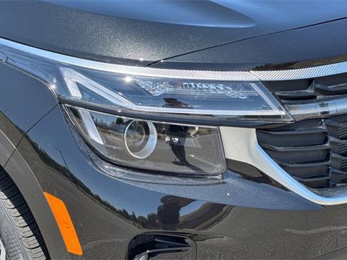 New 2025 Kia Seltos EX image 34