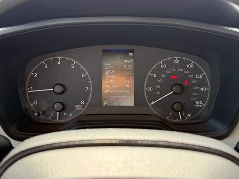 Used 2023 Toyota Corolla Cross L FWD image 18