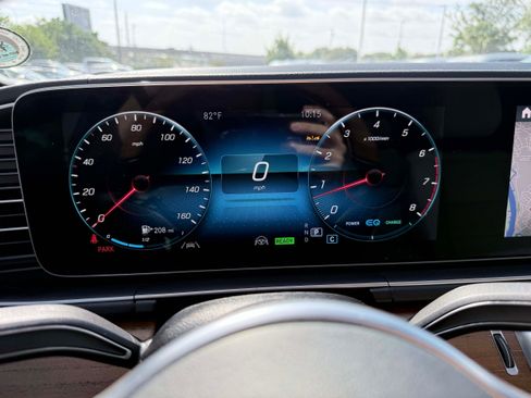 Used 2022 Mercedes-Benz GLS 450 4MATIC image 23