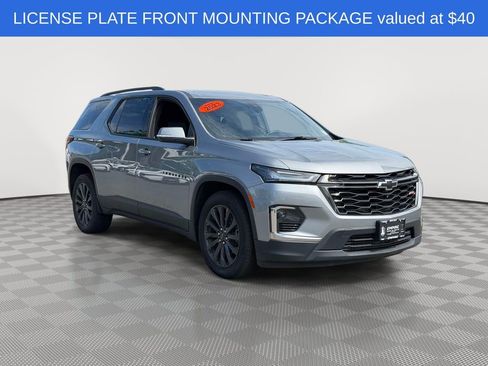 Used 2023 Chevrolet Traverse RS AWD/4WD image 2