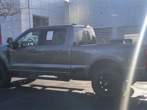 Used 2024 Ford F250 XLT w/ Black Appearance Package image 6