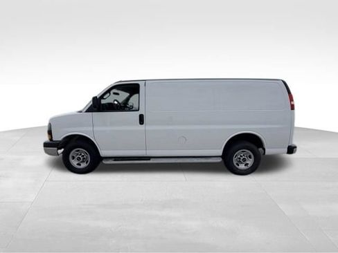 Certified 2025 GMC Savana 2500 w/ Driver Convenience Package RWD image 3