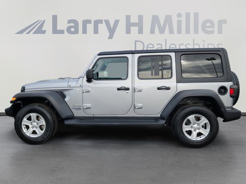 Used 2020 Jeep Wrangler Unlimited Sport S image 2