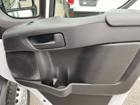 Used 2025 RAM ProMaster 2500 w/ Convenience Group FWD image 25