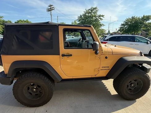 Used 2013 Jeep Wrangler Sport w/ Connectivity Group AWD/4WD image 7