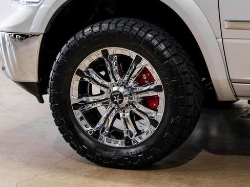 Used 2014 RAM 1500 Laramie w/ Convenience Group image 8