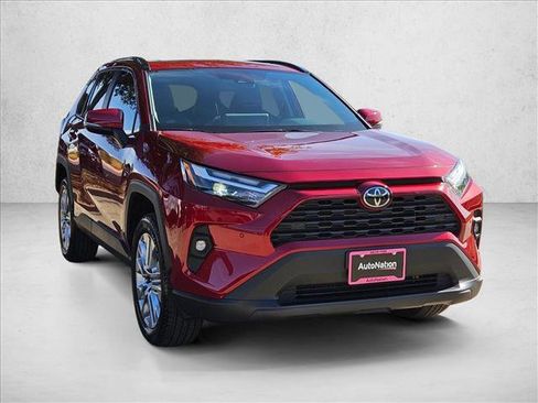 Used 2025 Toyota RAV4 XLE Premium image 3
