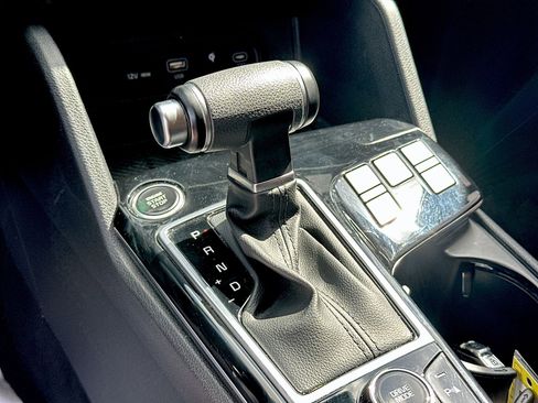 Used 2023 Kia Sportage EX FWD image 21