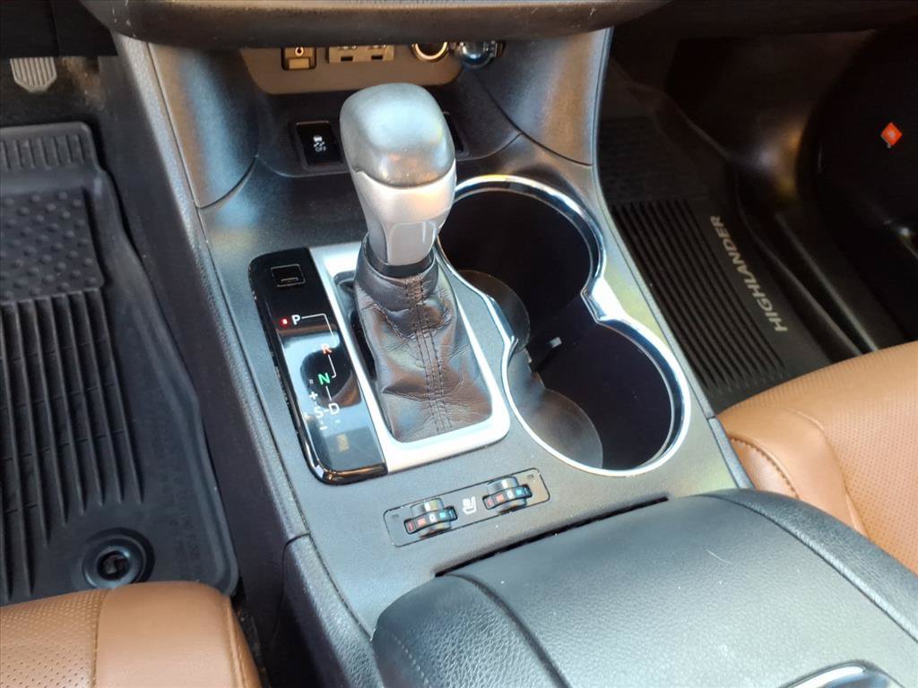 Used 2019 Toyota Highlander Limited AWD/4WD image 35
