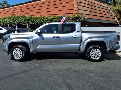 Certified 2024 Toyota Tacoma SR5 AWD/4WD image 3