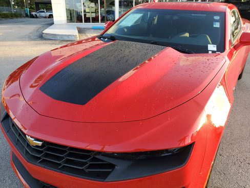 Used 2023 Chevrolet Camaro LT image 2