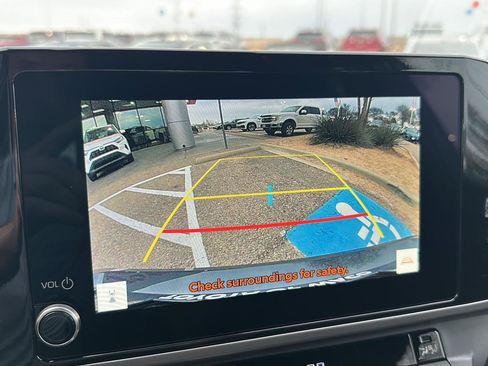 Used 2026 Toyota Camry SE image 31