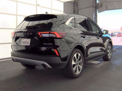 Used 2025 Ford Escape Platinum AWD/4WD image 2
