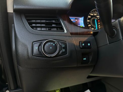 Used 2013 Ford Edge Limited image 34