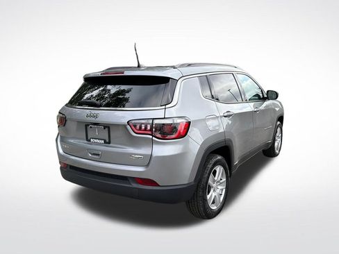 Used 2022 Jeep Compass Latitude AWD/4WD image 6