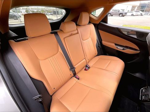 Used 2024 Lexus NX 250 FWD image 17