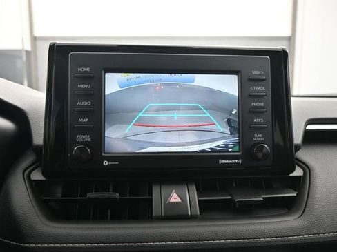 Used 2022 Toyota RAV4 LE FWD image 18