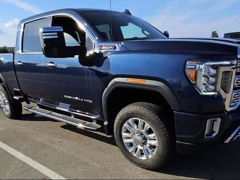 Used 2021 GMC Sierra 2500 Denali w/ Denali Ultimate Package image 2