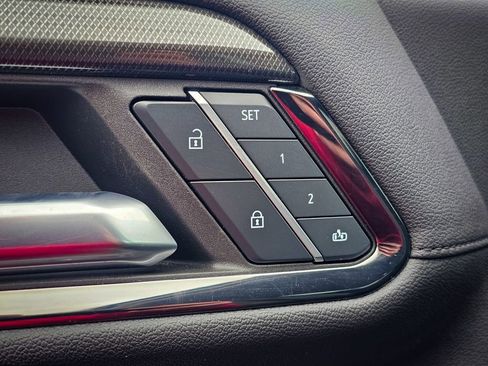 Used 2024 GMC Sierra 1500 AT4 w/ Technology Package image 11