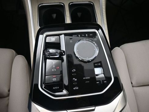 New 2025 BMW 760i xDrive w/ Executive Package image 9