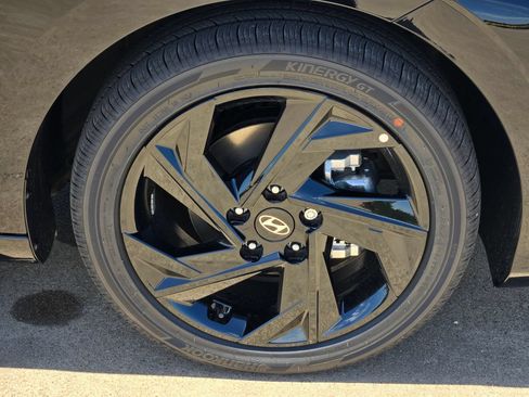 New 2026 Hyundai Elantra SEL Sport Premium FWD image 7