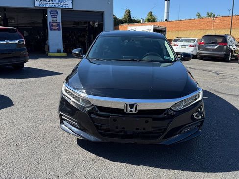 Used 2018 Honda Accord EX image 8