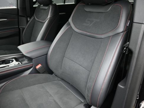 New 2026 Ford Explorer ST RWD image 18