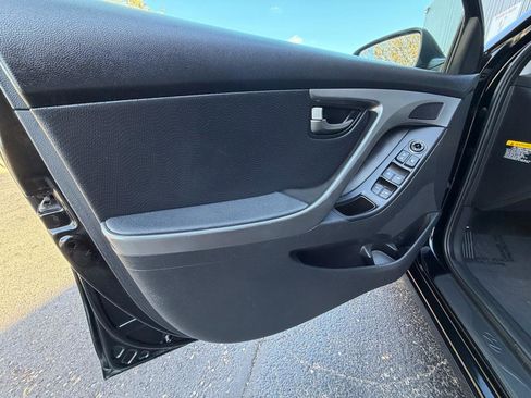 Used 2013 Hyundai Elantra Limited image 15