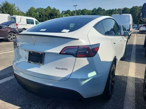 Used 2023 Tesla Model Y Performance AWD/4WD image 3