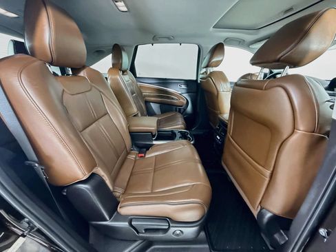 Used 2017 Acura MDX w/ Advance Package AWD/4WD image 30