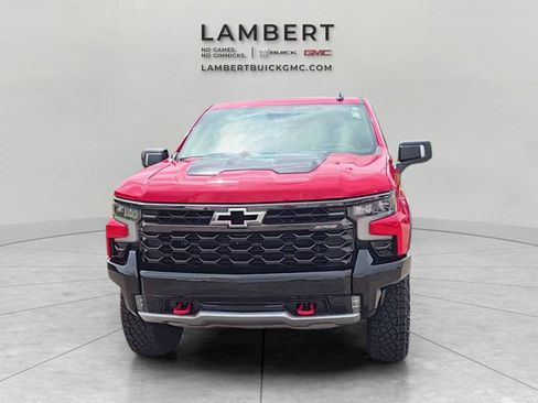 Used 2022 Chevrolet Silverado 1500 ZR2 w/ Technology Package AWD/4WD image 8