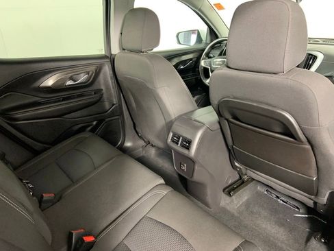 Used 2024 GMC Terrain SLE FWD image 12
