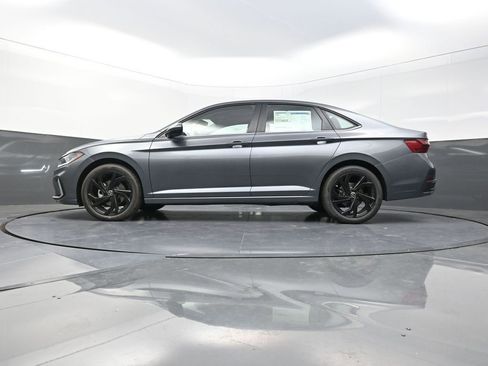 New 2026 Volkswagen Jetta SE image 22