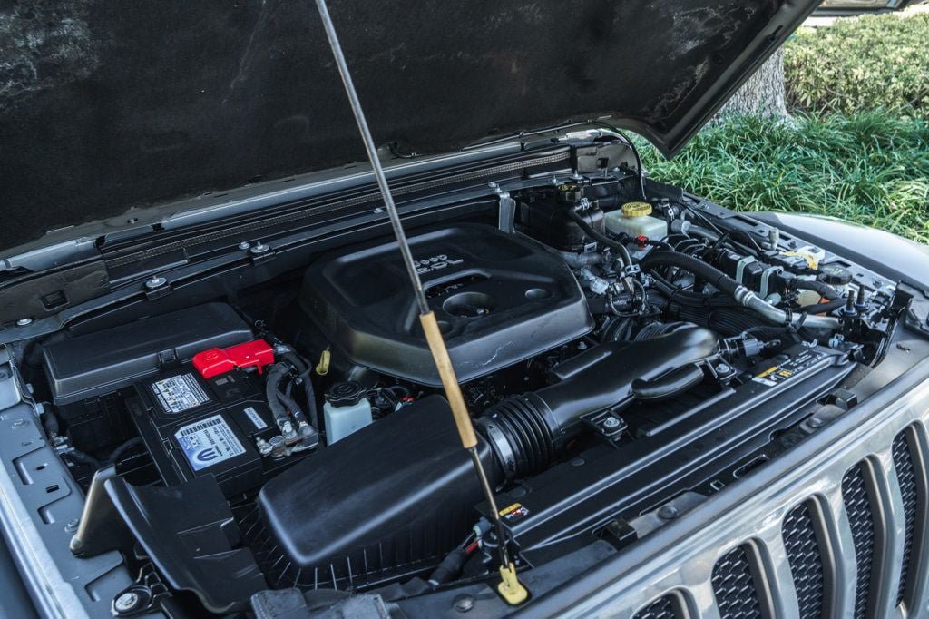 Used 2021 Jeep Wrangler Unlimited Rubicon AWD/4WD image 36